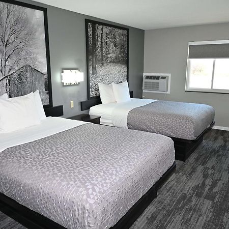 Super 8 By Wyndham Higginsville Exterior photo