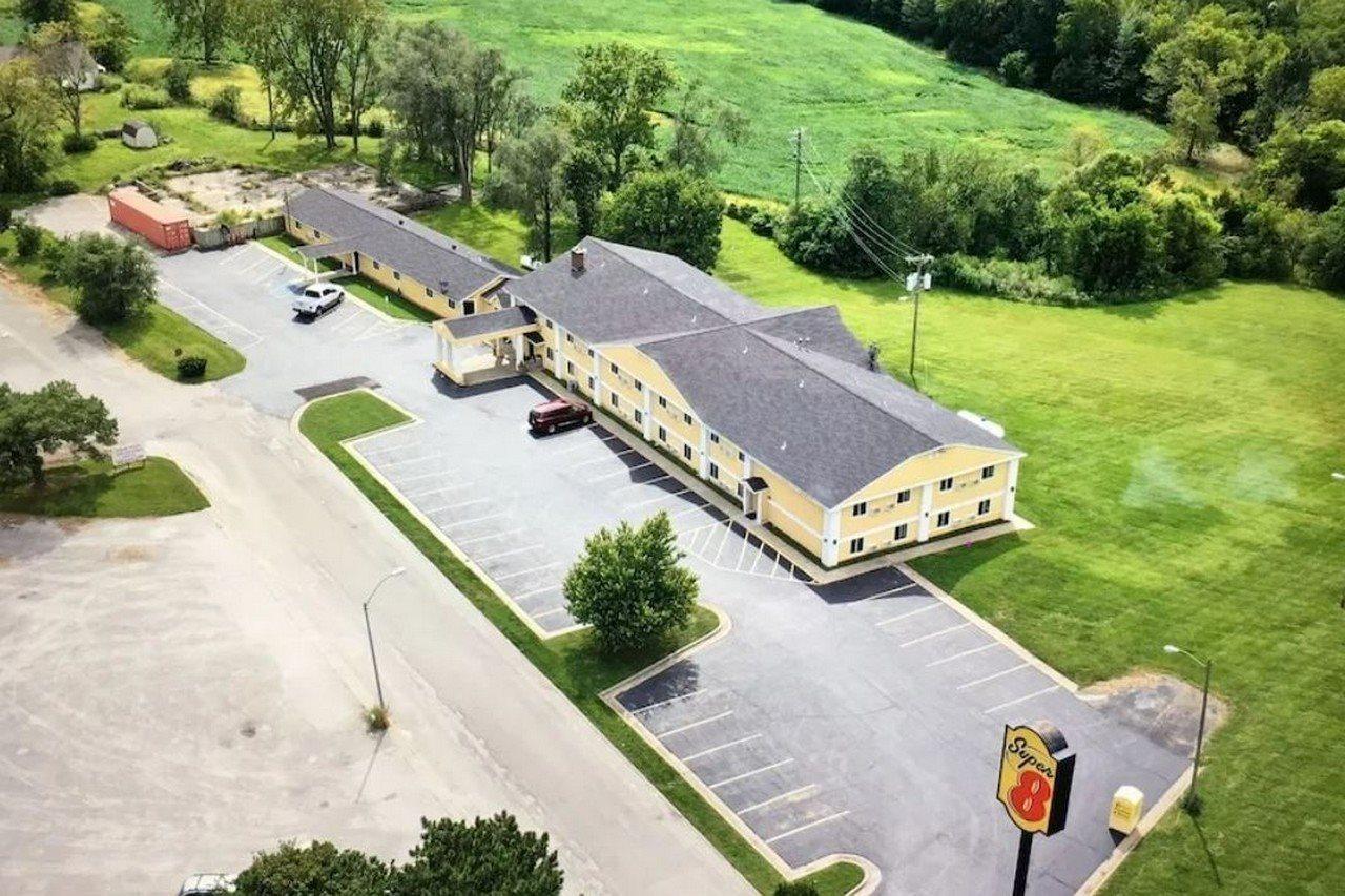 Super 8 By Wyndham Higginsville Exterior photo
